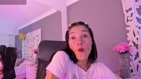 loraineblake online show from March 4, 1:50 pm