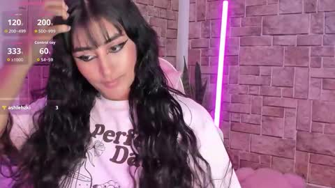 lore_rey online show from February 20, 2:54 am