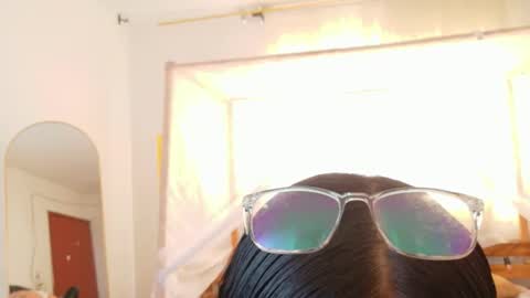 loreanis online show from February 27, 7:35 pm