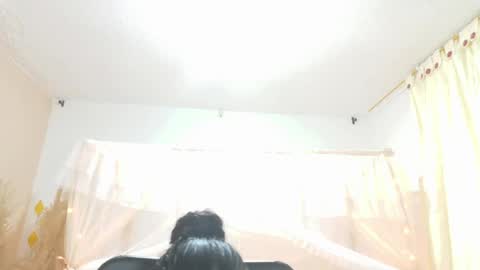 loreanisscute online show from May 19, 2:07 am