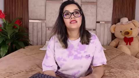  Lorein  online show from November 24, 10:56 pm