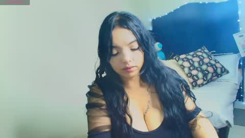 Loren online show from May 27, 7:55 pm