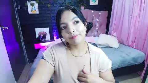 Snapshot of loren_44tits chatting on September 30, 11:31 pm Loren online show from September 30, 11:31 pm