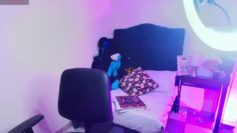 Loren online show from May 9, 12:12 am