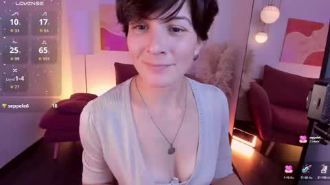 Snapshot of loren_daze chatting on October 10, 2:11 pm Loren online show from October 10, 2:11 pm