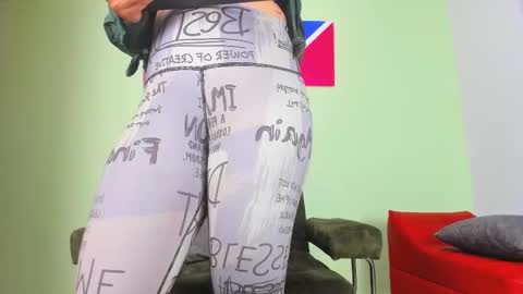 Loren Grey  online show from March 3, 11:25 am