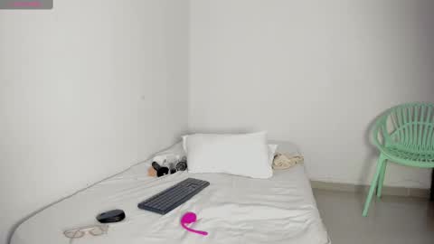 Snapshot of lorena_hawkins chatting on October 9, 6:45 pm Lorena online show from October 9, 6:45 pm