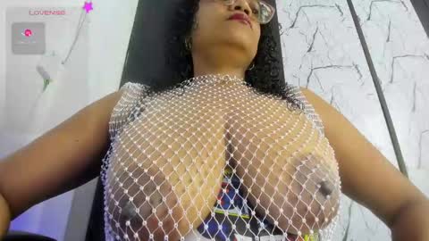 Snapshot of lorena_parlove chatting on September 18, 7:01 pm Lorena Parlove online show from September 18, 7:01 pm