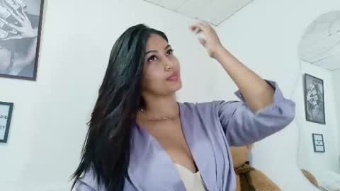 Loretahorny25 online show from June 22, 7:22 pm