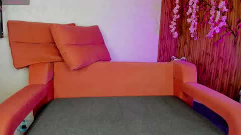 LORI online show from February 25, 9:19 am