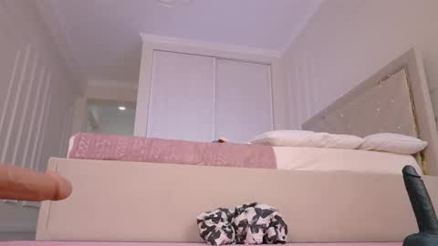 Leyla  online show from September 10, 6:57 am