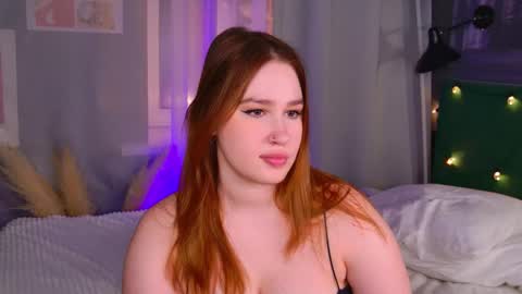 Lori online show from October 4, 7:51 pm