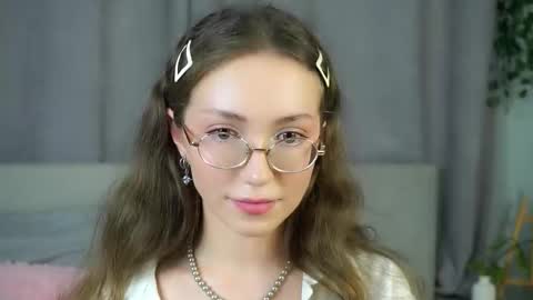 Snapshot of loriamarzinske chatting on September 10, 7:47 pm Naomi online show from September 10, 7:47 pm