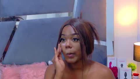 lorraine_johnson online show from April 18, 7:07 pm