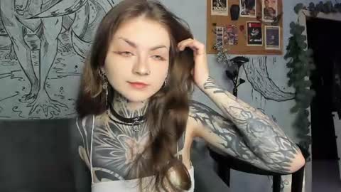 lostallice online show from June 11, 2:44 am