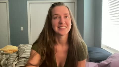 lothlori online show from June 28, 2:01 pm