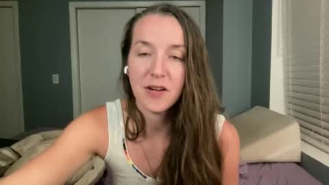 lothlori online show from June 11, 12:43 am