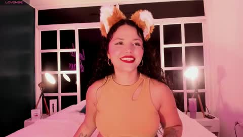 Snapshot of lotti_carter chatting on January 26, 2:03 am Lotti online show from January 26, 2:03 am