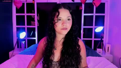 Snapshot of lotti_carter chatting on February 7, 2:19 am Lotti online show from February 7, 2:19 am