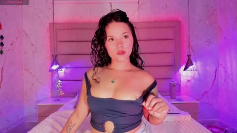 Snapshot of lotti_carter chatting on January 7, 3:14 am Lotti online show from January 7, 3:14 am