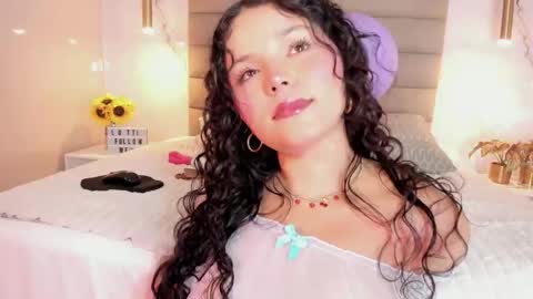 Snapshot of lotti_carter chatting on September 29, 3:50 pm Lotti online show from September 29, 3:50 pm