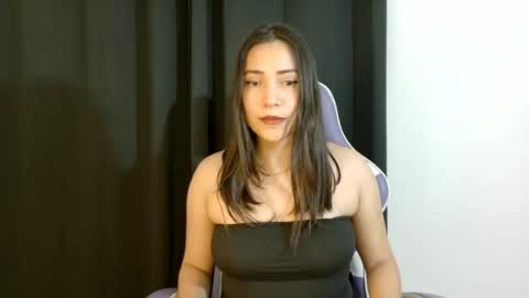 lotusp3tals online show from June 15, 11:49 pm