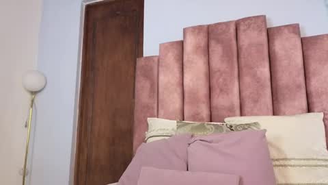  Lou Rosse  online show from January 30, 8:10 pm