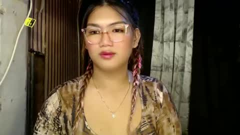 Snapshot of louheart chatting on January 11, 11:34 am Sweet online show from January 11, 11:34 am