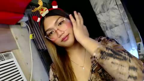 Snapshot of louheart chatting on December 27, 1:07 pm Sweet online show from December 27, 1:07 pm