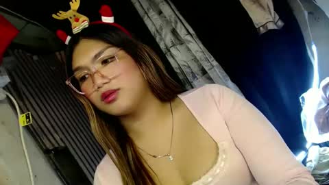 Snapshot of louheart chatting on December 26, 9:04 pm Sweet online show from December 26, 9:04 pm
