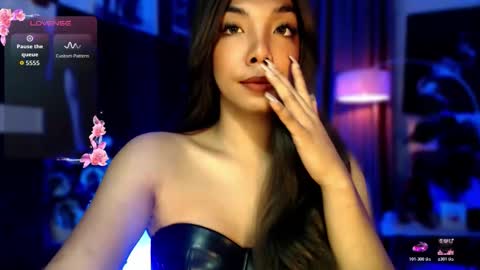 Louisa online show from November 12, 1:58 am