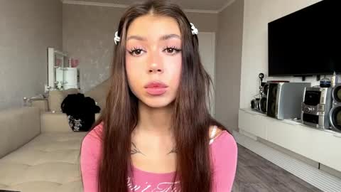 Flora online show from April 4, 7:40 am