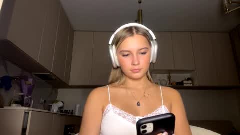 Eliza online show from March 3, 4:24 pm