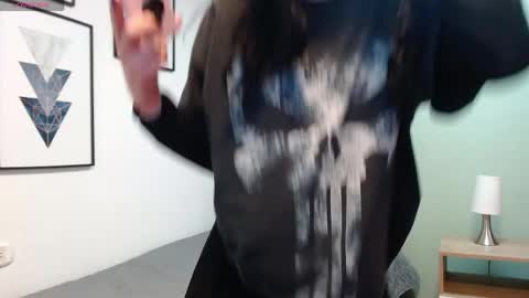 Lou online show from April 15, 9:26 pm