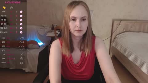 Snapshot of love_agatha chatting on October 3, 5:01 am Agatha online show from October 3, 5:01 am