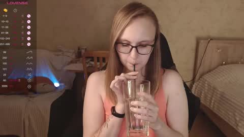 Snapshot of love_agatha chatting on September 23, 7:17 am Agatha online show from September 23, 7:17 am
