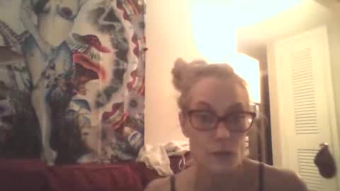 love_blooms online show from February 19, 9:42 am