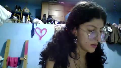 Snapshot of love_electra chatting on October 3, 2:38 am love_electra online show from October 3, 2:38 am