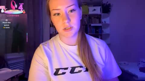 Megan online show from September 18, 5:44 pm