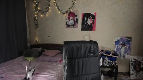 Lola online show from July 10, 8:04 am