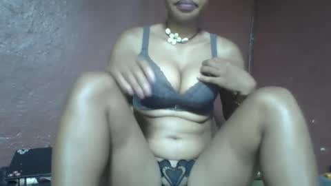 loveinlife750427 online show from March 3, 3:49 am