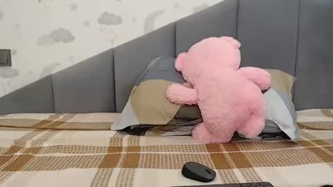 lovellykitty online show from April 14, 6:13 am