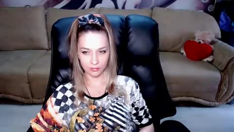 private open online show from June 12, 10:56 am