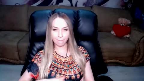 private open online show from January 6, 3:05 pm