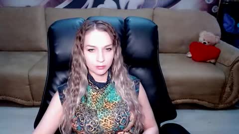 private open online show from March 21, 12:54 pm