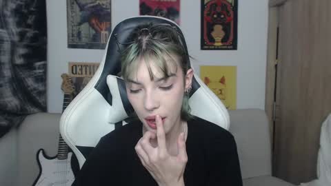 Cassie online show from January 29, 1:05 am