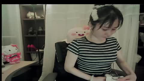 DANA KIM online show from February 20, 2:40 pm