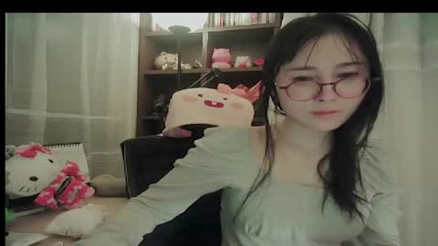 DANA KIM online show from January 17, 5:42 pm