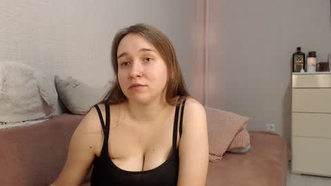 Snapshot of lovely_hayley chatting on January 11, 10:18 pm Lovely Hayley online show from January 11, 10:18 pm