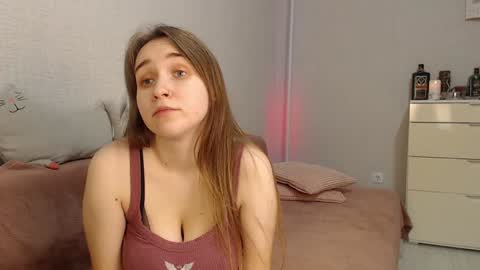 Snapshot of lovely_hayley chatting on December 20, 11:47 pm Lovely Hayley online show from December 20, 11:47 pm